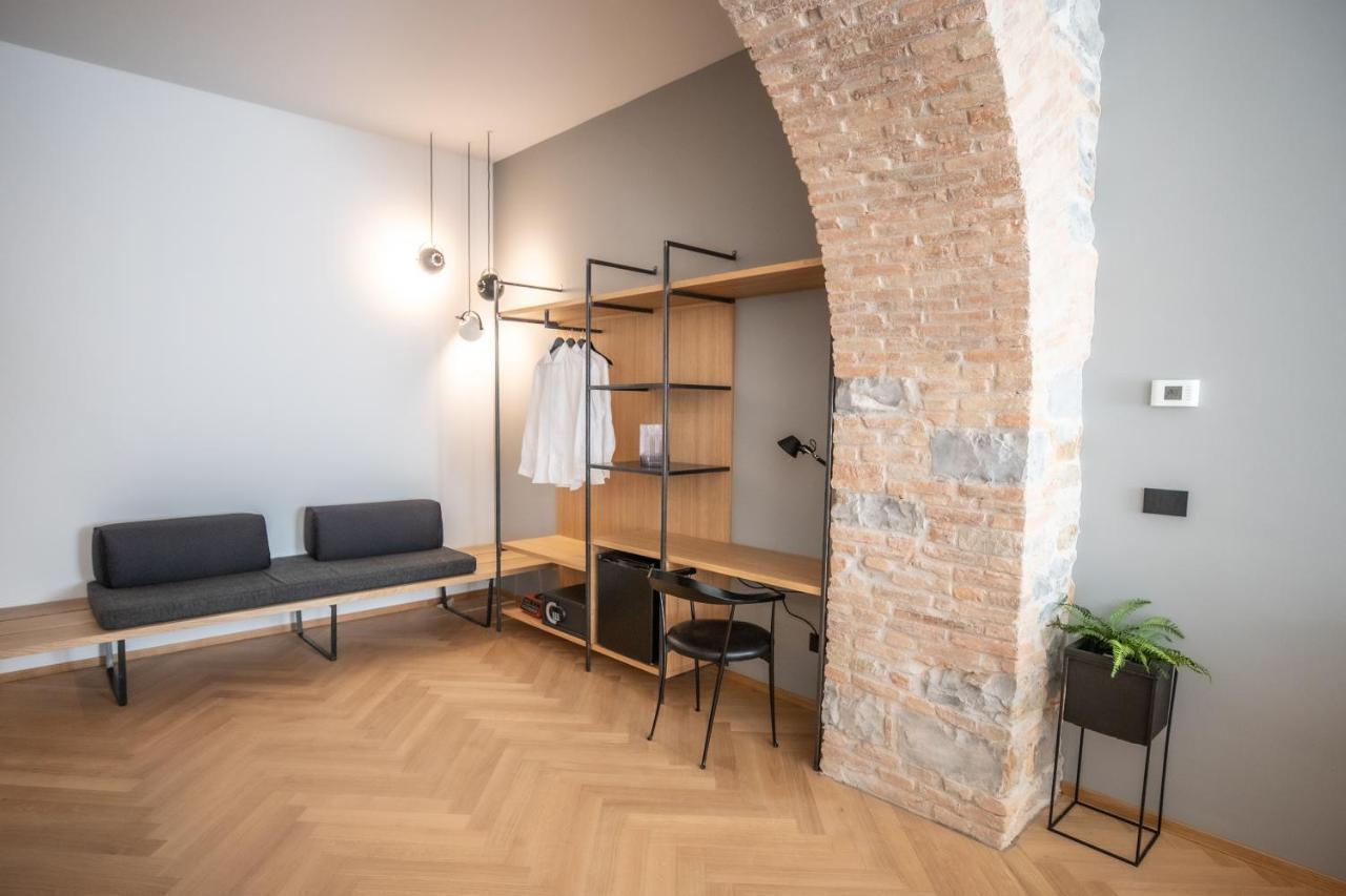 S1 Luxury Suites And Rooms Trieste Exterior photo