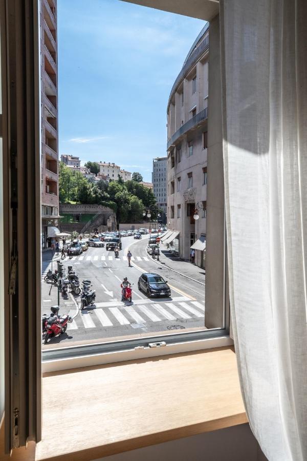 S1 Luxury Suites And Rooms Trieste Exterior photo
